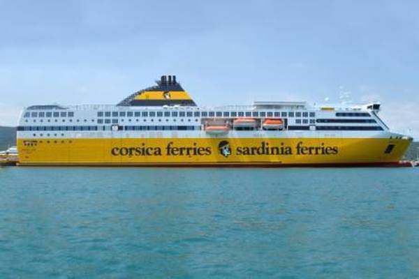 Un traghetto Corsica Ferries