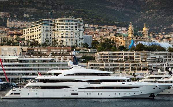 Nautica: Monaco, FerrettiGroup con nuovo CRN M/Y Cloud 9