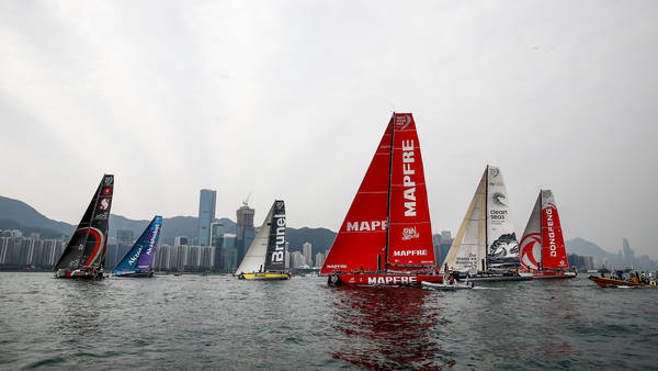 La flotta della Volvo Ocean Race lascia Hong Kong, inizia sesta tappa