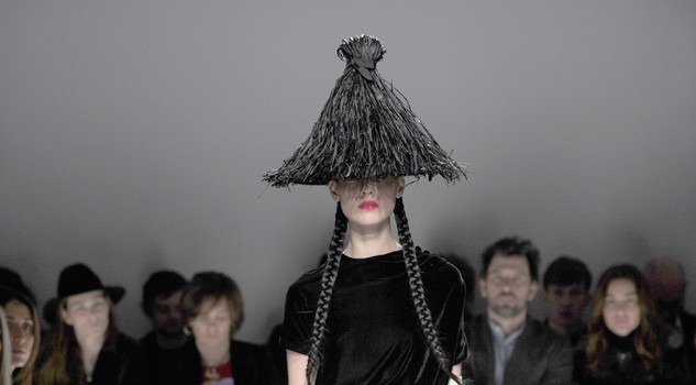 Moda: l'eclettismo Schiaparelli torna in scena