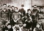 1966 - 'Insieme ad alcuni volontari accorsi a Firenze per l'alluvione' e' il titolo della foto  pubblicata dal comitato BERSANI 2013
