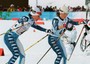Manuela Di Centa e Stefania Belmondo durante la staffetta 4x5 ai Giochi Olimpici di Nagano