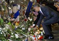 Obama arriva a Parigi e rende omaggio al Bataclan © 