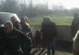 In un video i momenti di tensione tra rom e vigili a Tor Cervara (ANSA)