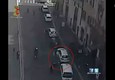 Tassista picchia anziano per parcheggio, il video © ANSA