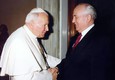 Giovanni Paolo II con Gorbaciov © 