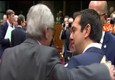 Grecia, Stretta di mano tra Tsipras e Merkel   © Ansa