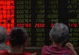 Borse asiatiche in picchiata, Shanghai crolla a -8% © ANSA
