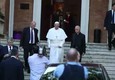 Papa:esce a sorpresa da Vaticano, in centro per ciechi © ANSA