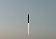 Corea Nord: Kim approva produzione massa missile KN-15 © ANSA