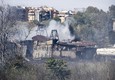 ++ Incendi: Roma, colonne fumo all'Eur per vasto incendio ++ (ANSA)
