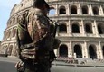 Controlli dell'esercito al Colosseo il giorno dopo l'attentato terroristico a Barcellona © ANSA