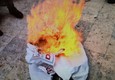 ++ Tap: bruciate tessere elettorali e foto politici M5S ++ (ANSA)