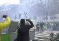 Guerriglia a Parigi tra gilet gialli e polizia © ANSA