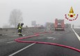 Cisterna in fiamme, chiusa l'autostrada A1 a Lodi © ANSA
