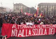 Scuola-lavoro, in migliaia a Torino: bruciati i simboli di Confindustria © ANSA