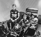 I piloti Johnny Dumfries e Ayrton Senna (S) che parteciperanno al campionato di F1 1986 con la  Lotus © ANSA