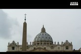 Papa si dimette, sconcerto a San Pietro