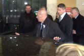 Berlusconi lascia Montecitorio e non risponde ai cronisti