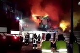 Incendio Fiumicino, crollano parti di edificio in fiamme