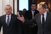 Serghiei Lavrov e Mevlut Cavusoglu in un incontro a Mosca (ANSA)