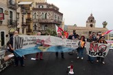 Prima manifestazione anti G7 a Taormina, 13 maggio 2017 (ANSA)