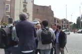 Cottarelli inseguito dai giornalisti: 'La mia priorita'? Trovare un taxi'