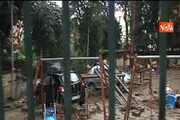 Chiavari, auto scaraventate su un parco giochi