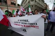 Roma: Marcia periferie, al via corteo 'Marino vattene'