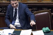Renzi prende il fazzoletto verde al leghista Giorgetti