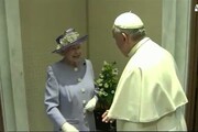 Elisabetta dal Papa in leggero ritardo