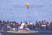 Immigrazione:3000 migranti in 24 ore,sbarchi senza fine