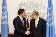 Ban Ki-Moon stringe la mano a Matteo Renzi - EPA/TIBERIO BARCHIELLI-FILIPPO ATTILI / PALAZZO CHIGI PRESS OFFICE