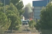 F16, il video dell'incendio nella base Nato