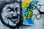Pino Daniele, l'omaggio in un graffito