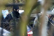 La polizia circonda i killer di Charlie Hebdo