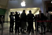 I fedelissimi Apple in fila tutta la notte per il nuovo iPhone