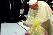 Papa in Uganda ricorda martiri