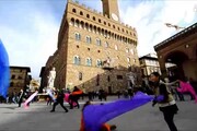 'Dancing with Maria' in piazza della Signoria
