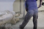 Isis: in video distruzione opere d'arte