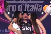 Giro d'Italia: Viviani trionfa a Genova, Matthews in rosa