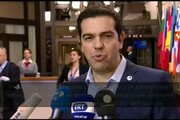 Tsipras: accordo consente a Grecia di restare in piedi