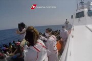 Sbarcati al porto di Palermo 785 migranti