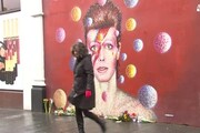 Parla l'autore del murale di David Bowie