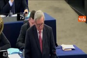 Juncker: Schengen fortemente minacciata