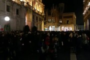A Padova 'abbraccio' in piazza contro il no a 'Fiera parole'