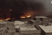 'Inferno di fumo' a Mosul, migliaia in pericolo