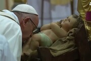 Il papa pensa ai bambini emarginati