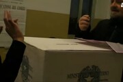 Referendum: Grillo succhia la matita, 'cosi' funziona!'