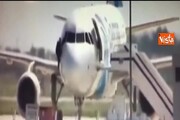 Cipro, pilota fugge da aereo dirottato saltando dal finestrino